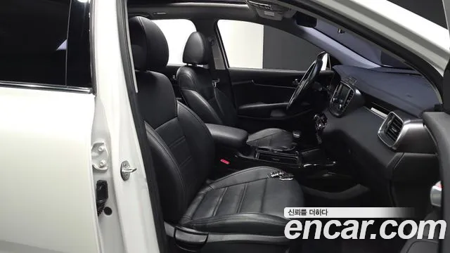 Kia Sorento — фото 11