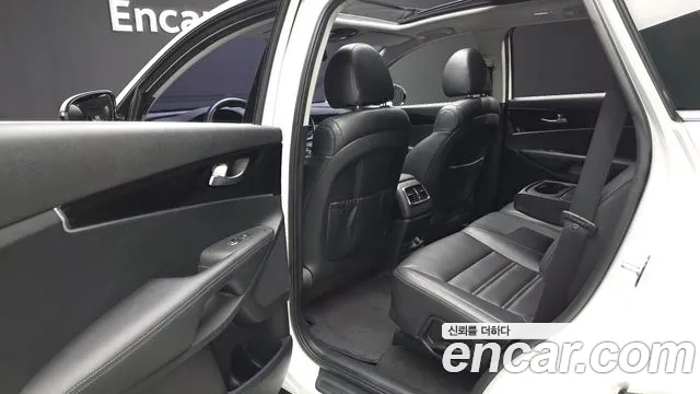 Kia Sorento — фото 26