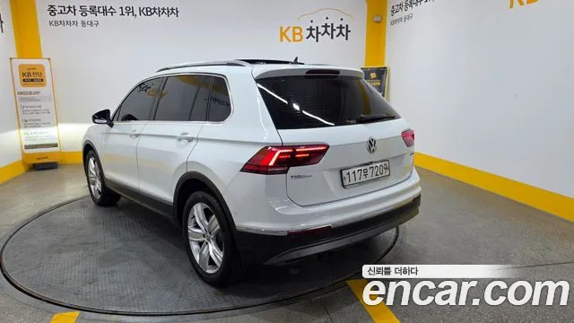 Volkswagen Tiguan — фото 2
