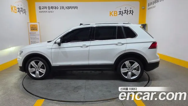 Volkswagen Tiguan — фото 5