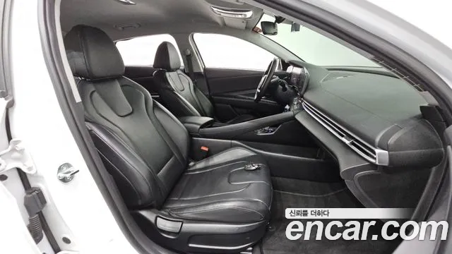 Hyundai Avante — фото 12