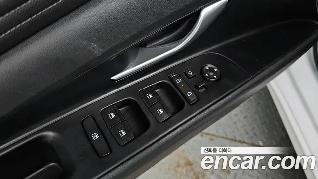 Hyundai Avante — фото 17
