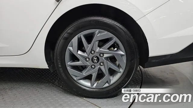 Hyundai Avante — фото 21