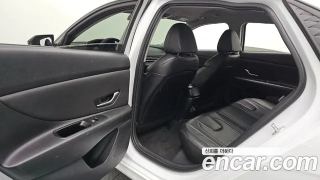 Hyundai Avante — фото 26