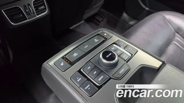 Hyundai Genesis — фото 16