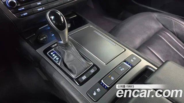 Hyundai Genesis — фото 9