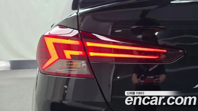 Hyundai Avante — фото 23