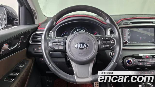 Kia Sorento — фото 13
