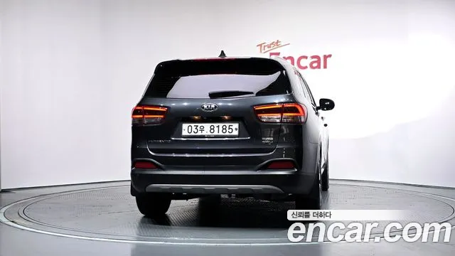 Kia Sorento — фото 4