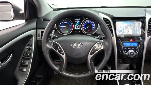 Hyundai i30 — фото 13