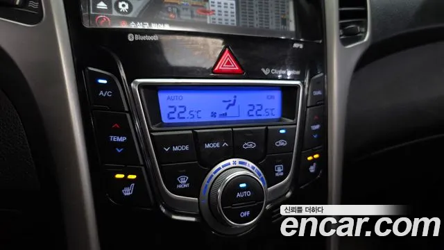 Hyundai i30 — фото 16