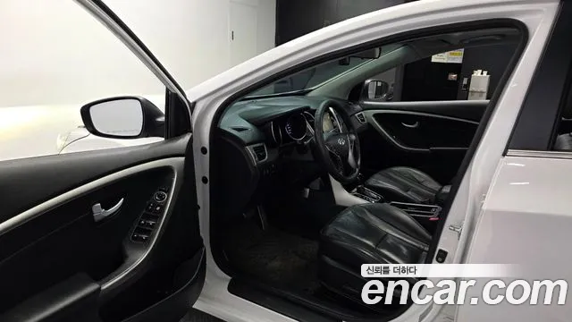Hyundai i30 — фото 10