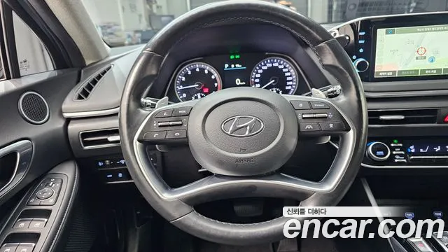 Hyundai Sonata — фото 15