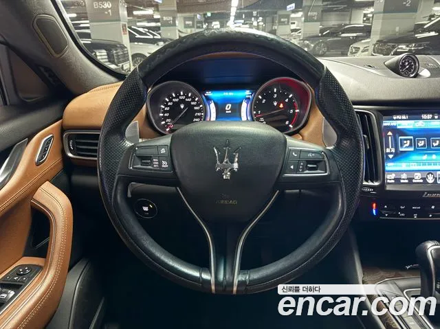Maserati Levante — фото 8