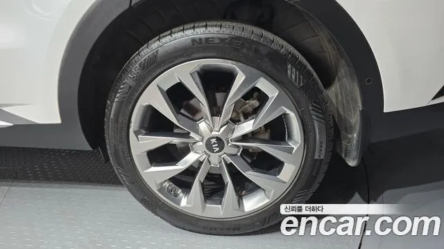 Kia Sorento — фото 21