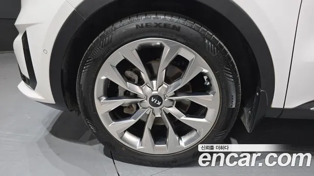 Kia Sorento — фото 5