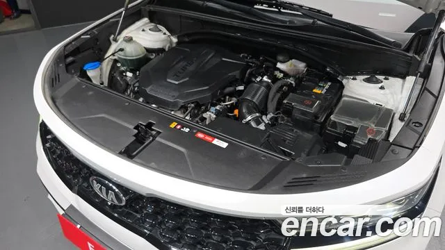 Kia Sorento — фото 6