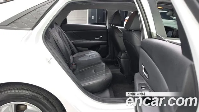 Hyundai Avante — фото 12