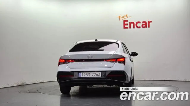 Hyundai Avante — фото 4