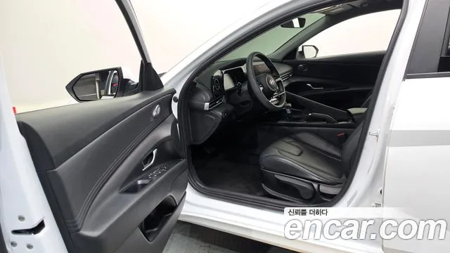 Hyundai Avante — фото 10
