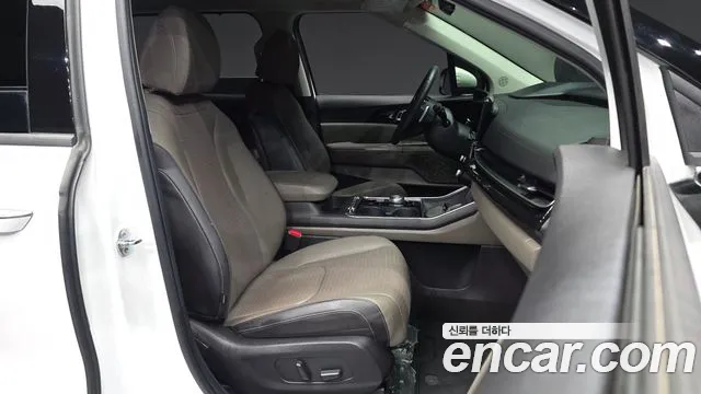 Kia Carnival — фото 11
