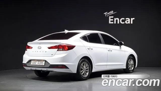 Hyundai Avante — фото 1