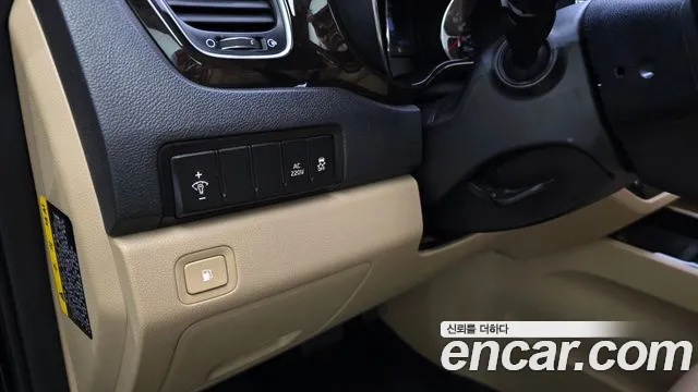Kia Carnival — фото 17
