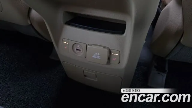 Kia Carnival — фото 27