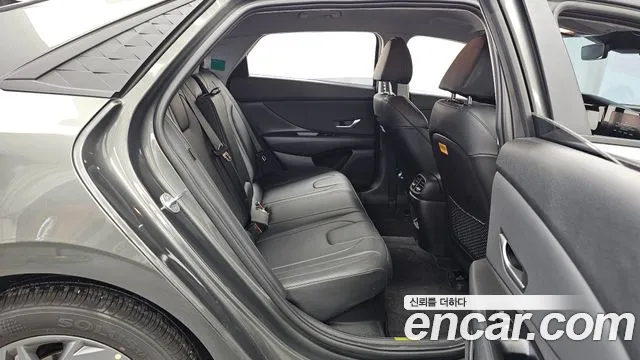 Hyundai Avante — фото 12