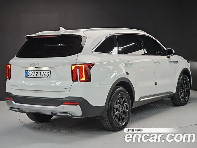 Kia Sorento — фото 3