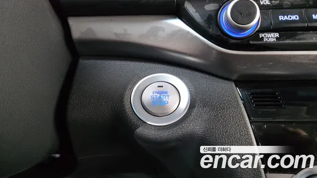 Hyundai Avante — фото 27