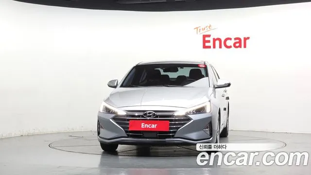 Hyundai Avante — фото 3