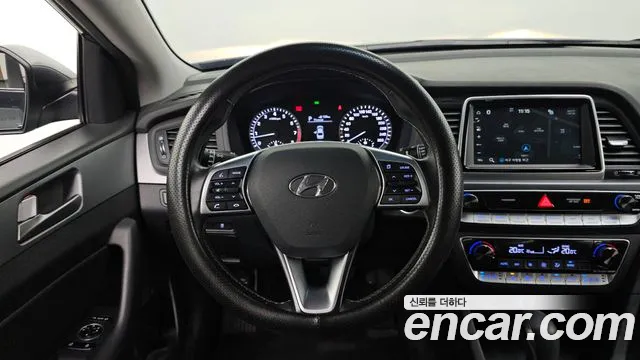 Hyundai Sonata — фото 12