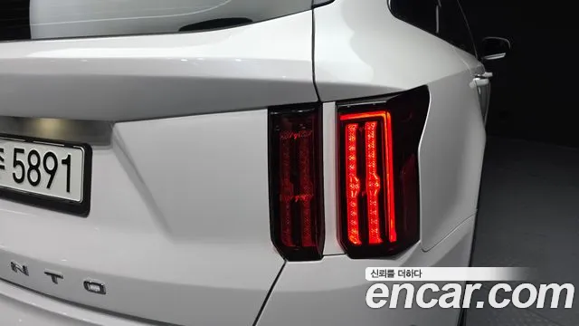 Kia Sorento — фото 23