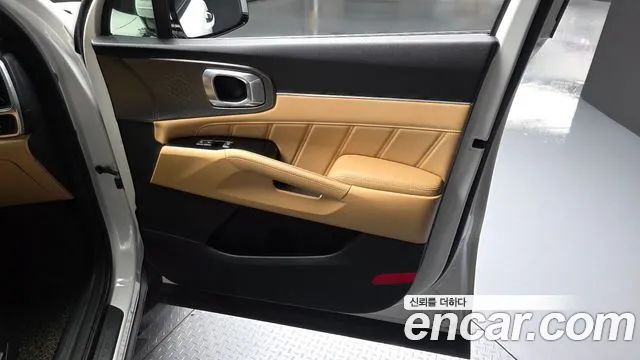 Kia Sorento — фото 24