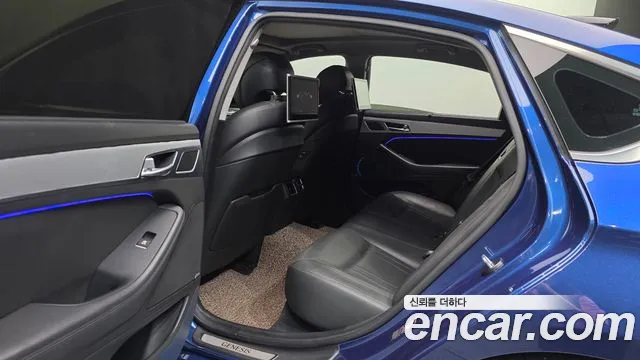 Hyundai Genesis — фото 15