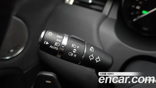 Land Rover Range Rover Evoque — фото 16