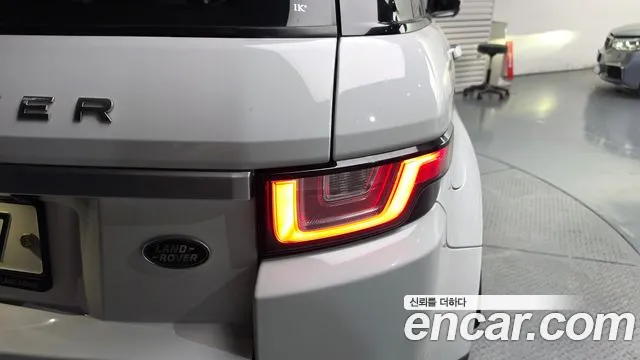 Land Rover Range Rover Evoque — фото 23