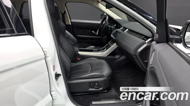 Land Rover Range Rover Evoque — фото 26
