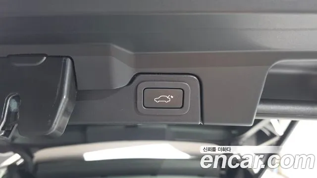 Land Rover Range Rover Evoque — фото 31