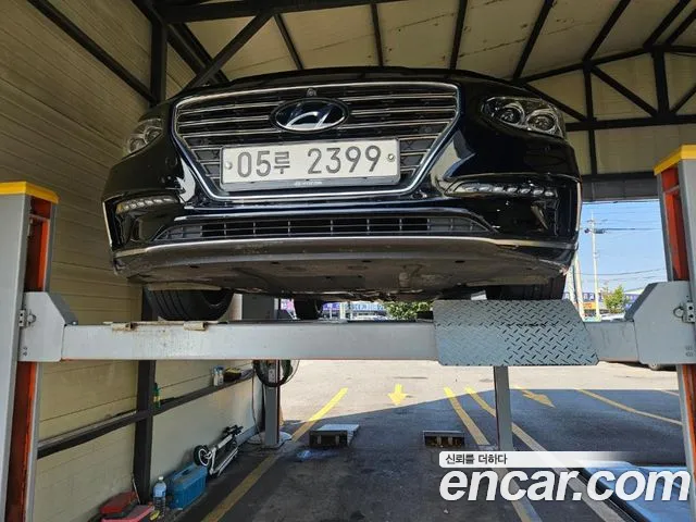 Hyundai Grandeur — фото 1