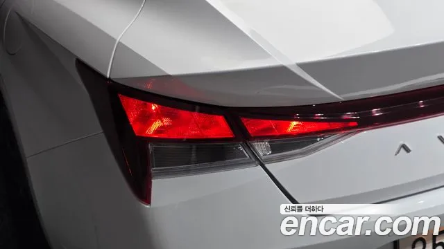 Hyundai Avante — фото 23