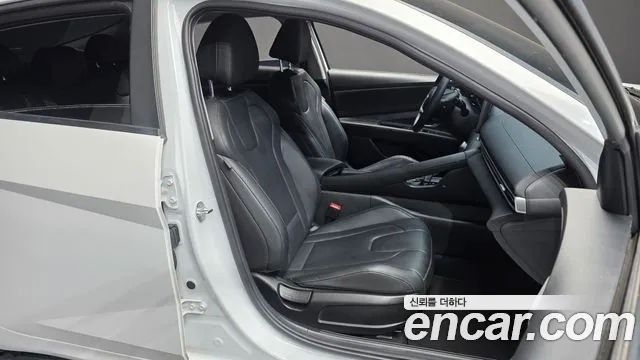 Hyundai Avante — фото 26