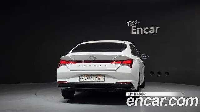 Hyundai Avante — фото 4