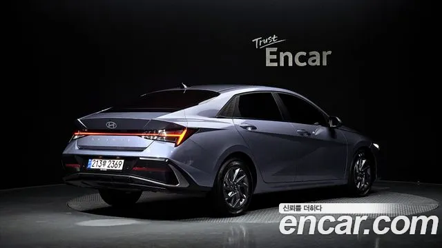 Hyundai Avante — фото 1