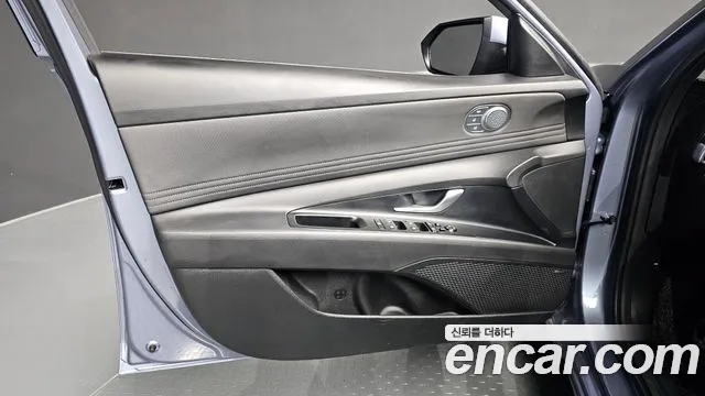 Hyundai Avante — фото 24