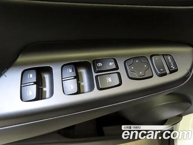 Hyundai Kona — фото 13