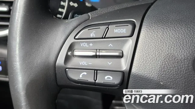 Hyundai Kona — фото 15