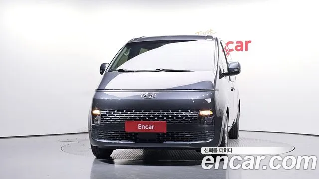 Hyundai Staria — фото 2