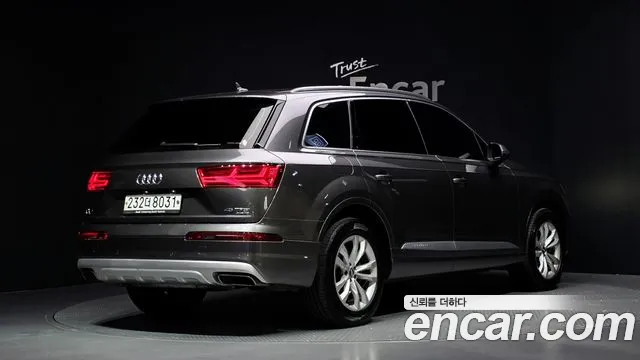 Audi Q7 — фото 2